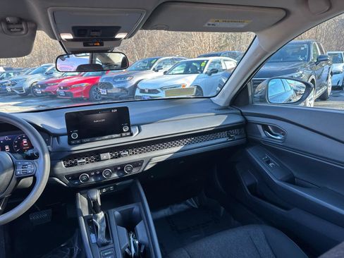 Used 2024 Honda Accord EX image 35