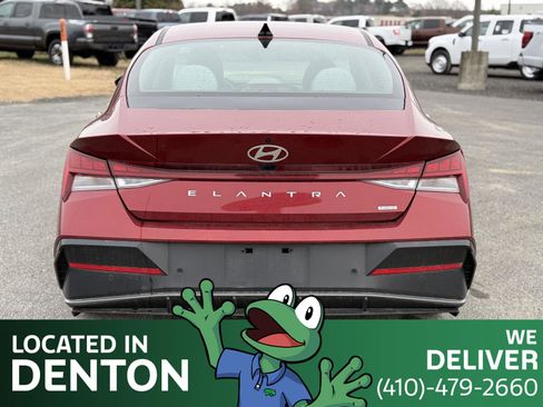 Used 2024 Hyundai Elantra Limited image 6