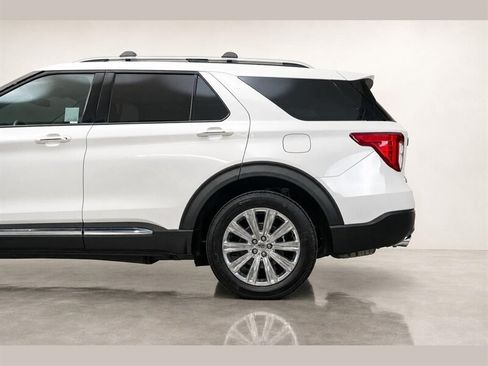Used 2021 Ford Explorer King Ranch w/ Premium Technology Package AWD/4WD image 11