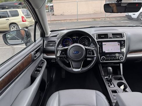 Used 2018 Subaru Outback 3.6R Limited AWD/4WD image 15
