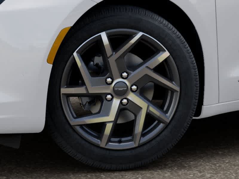 New 2027 Chrysler Pacifica Pinnacle w/ Trailer Tow Group FWD image 8