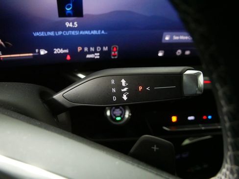 Used 2025 Buick Envision Preferred image 23