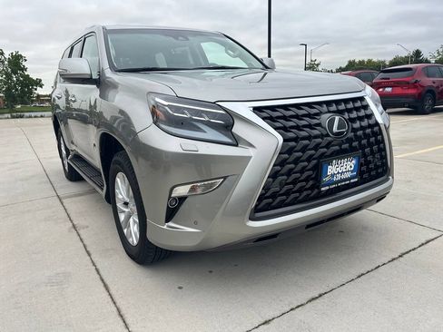 Used 2022 Lexus GX 460 Premium w/ Premium Package AWD/4WD image 2