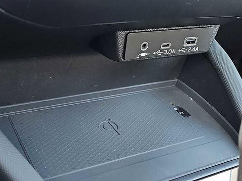 Used 2025 Subaru Forester Sport image 24