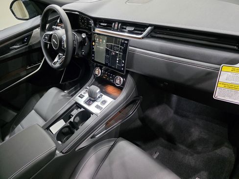 New 2026 Jaguar F-PACE R-Dynamic S image 25