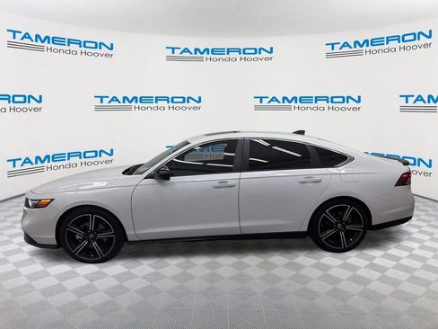 Used 2023 Honda Accord Sport image 2