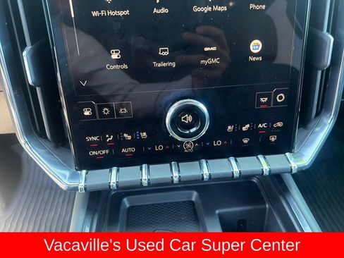 Used 2025 GMC Acadia AT4 w/ Luxury Package AWD/4WD image 18