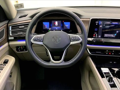 Used 2025 Volkswagen Atlas SEL image 5