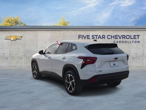 Used 2024 Chevrolet Trax RS w/ Driver Confidence Package image 7