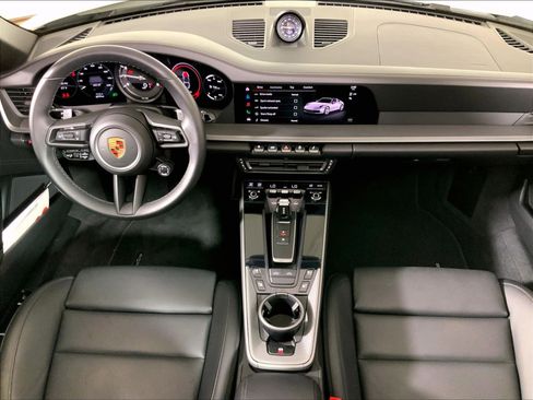 Certified 2024 Porsche 911 Targa 4 AWD/4WD image 12
