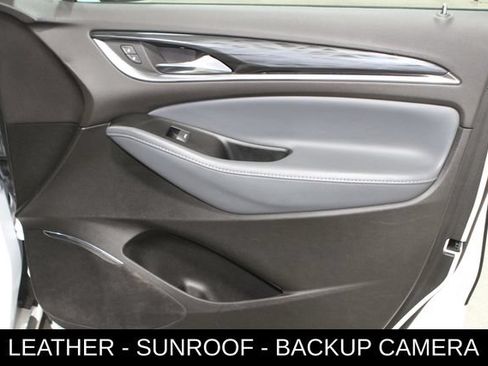 Used 2023 Buick Enclave Essence w/ Experience Buick Package FWD image 21