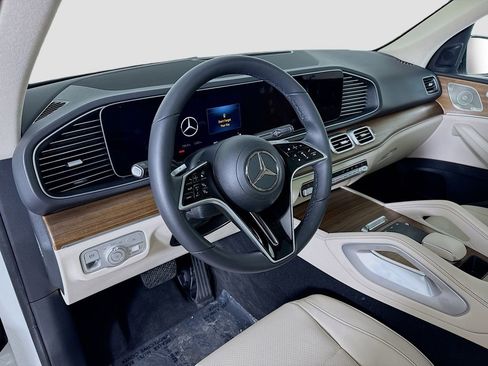 Certified 2025 Mercedes-Benz GLE 350 4MATIC image 9