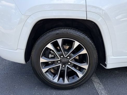 Used 2022 Jeep Grand Cherokee Overland w/ Advanced Protech Group III AWD/4WD image 49