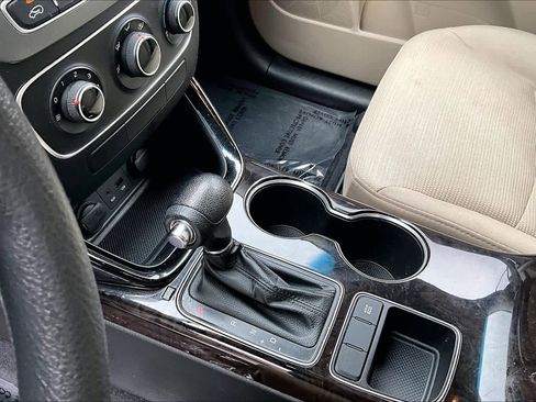 Used 2015 Kia Sorento LX image 15