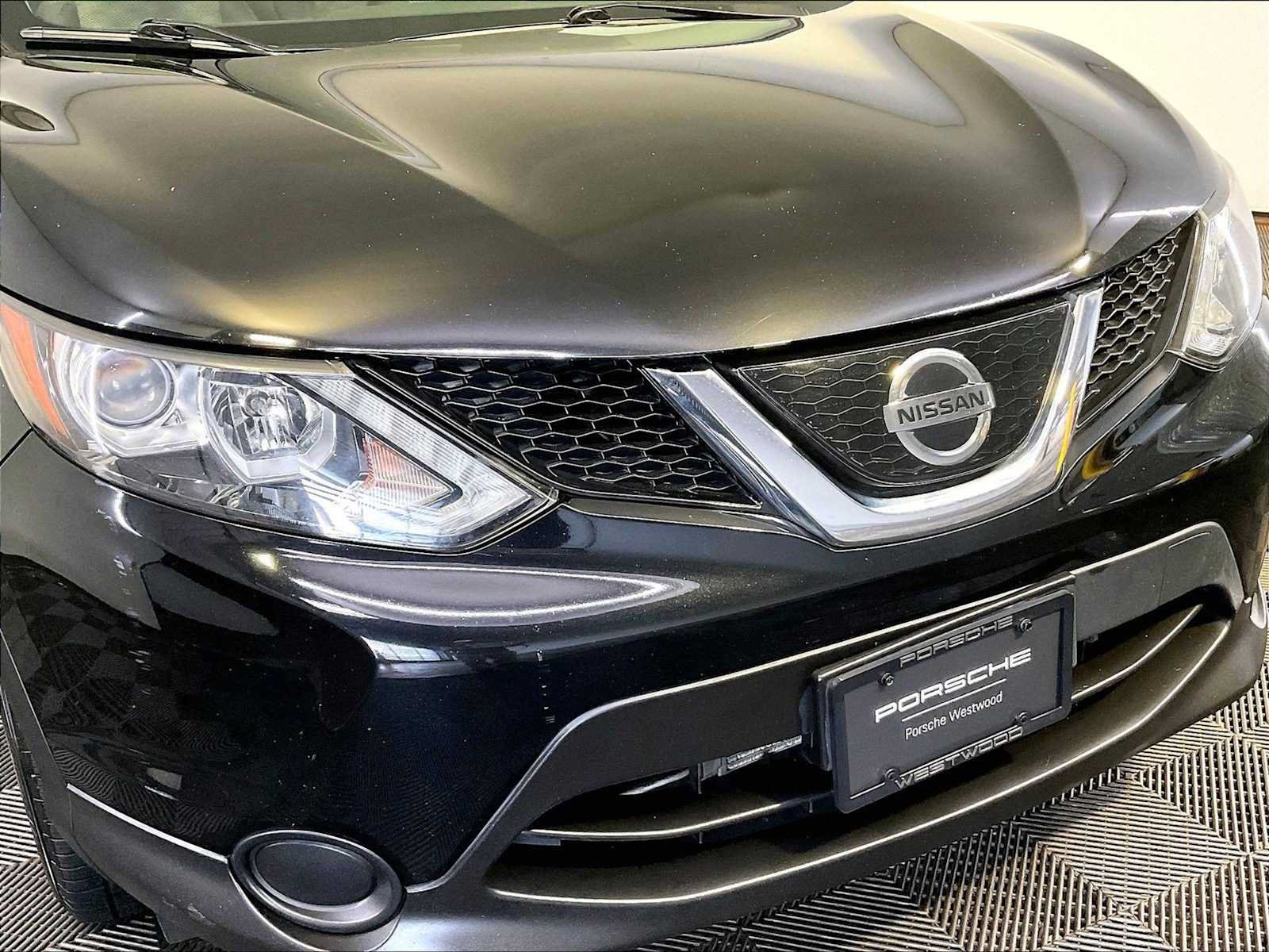 Used 2019 Nissan Rogue Sport SV AWD/4WD image 34