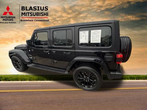 Used 2023 Jeep Wrangler Unlimited Sahara w/ Cold Weather Group image 31