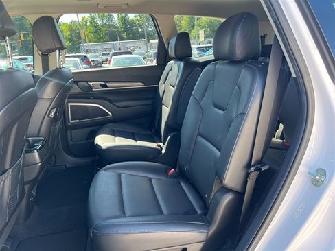 Used 2022 Kia Telluride S FWD image 6
