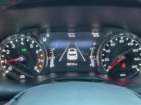 Used 2025 Jeep Compass Trailhawk AWD/4WD image 39
