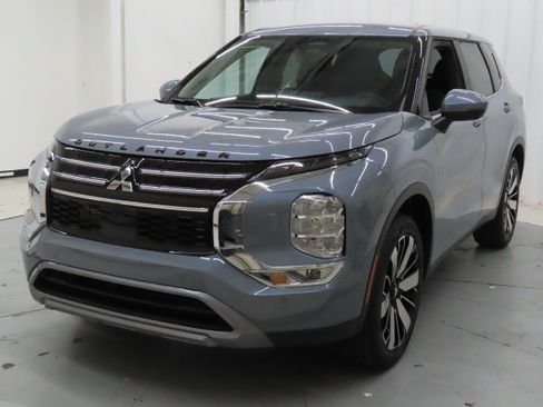 New 2026 Mitsubishi Outlander SE AWD/4WD image 7