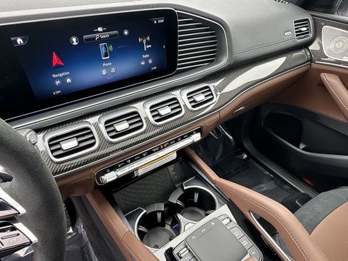 New 2026 Mercedes-Benz GLE 53 AMG 4MATIC Coupe image 33