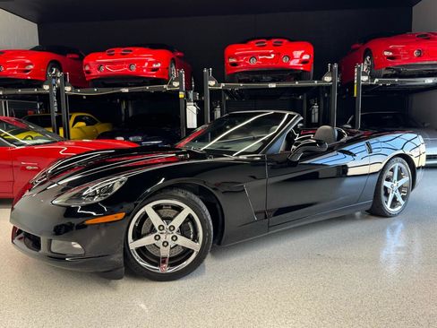 Used 2007 Chevrolet Corvette Convertible w/ Preferred Equipment Group RWD image 3