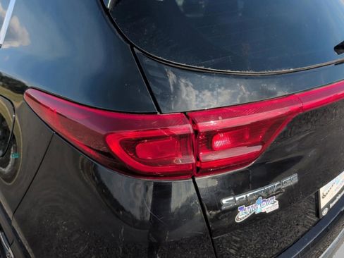 Used 2022 Kia Sportage LX image 14