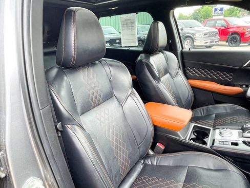 Used 2023 Mitsubishi Outlander SEL AWD/4WD image 10