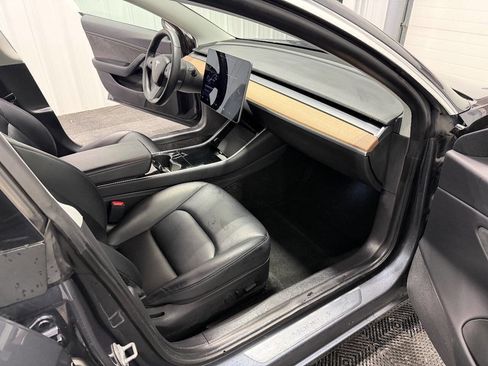 Used 2020 Tesla Model 3 Performance image 12