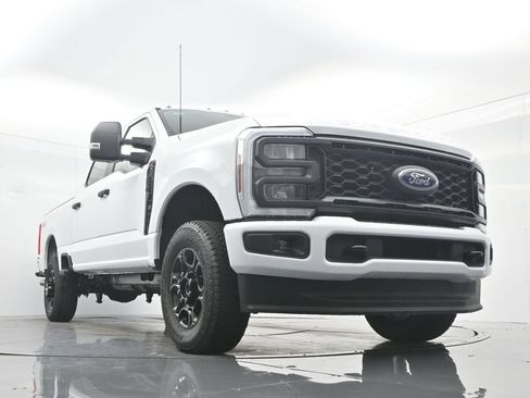 New 2026 Ford F250 XL w/ STX Appearance Package AWD/4WD image 35