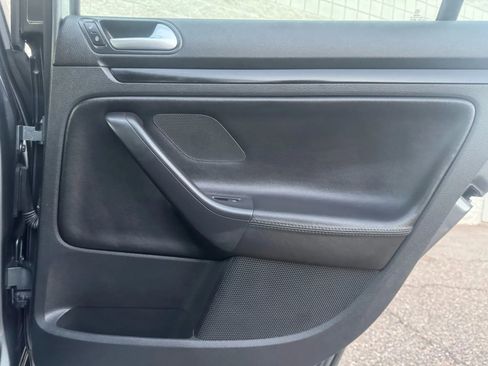 Used 2013 Volkswagen Jetta TDI image 17