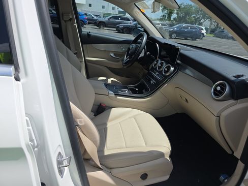 Used 2020 Mercedes-Benz GLC 300 image 13