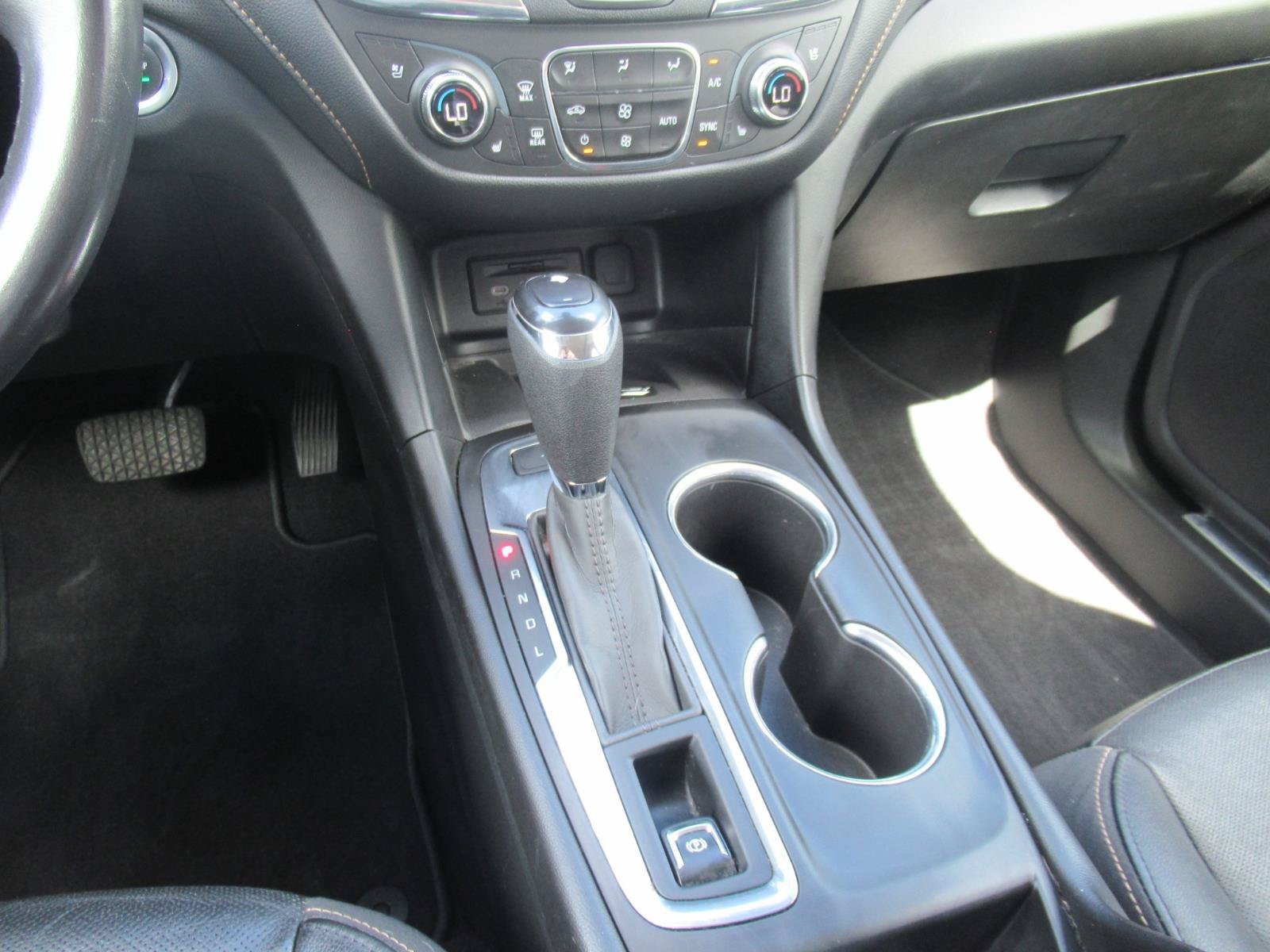 Used 2020 Chevrolet Equinox Premier FWD image 27
