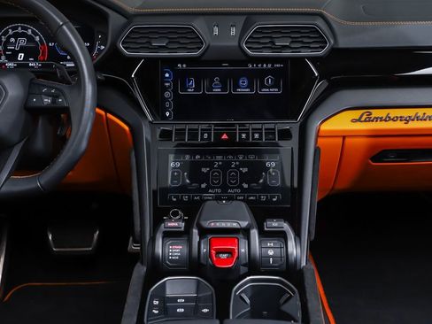 Used 2023 Lamborghini Urus S AWD/4WD image 16