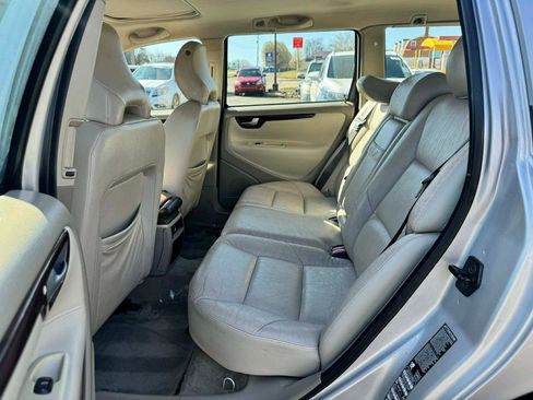 Used 2004 Volvo V70 2.5T image 12