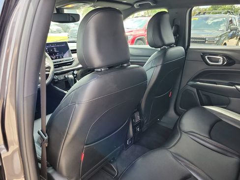 Used 2024 Jeep Compass Trailhawk AWD/4WD image 7