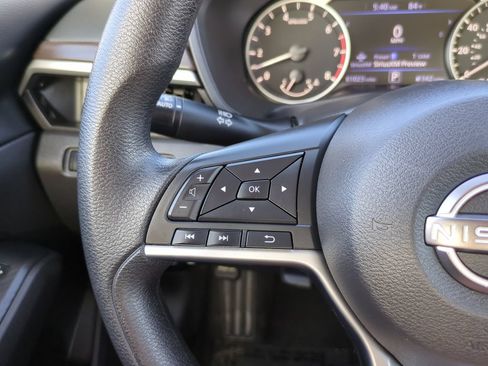 Certified 2024 Nissan Altima 2.5 SV FWD image 18