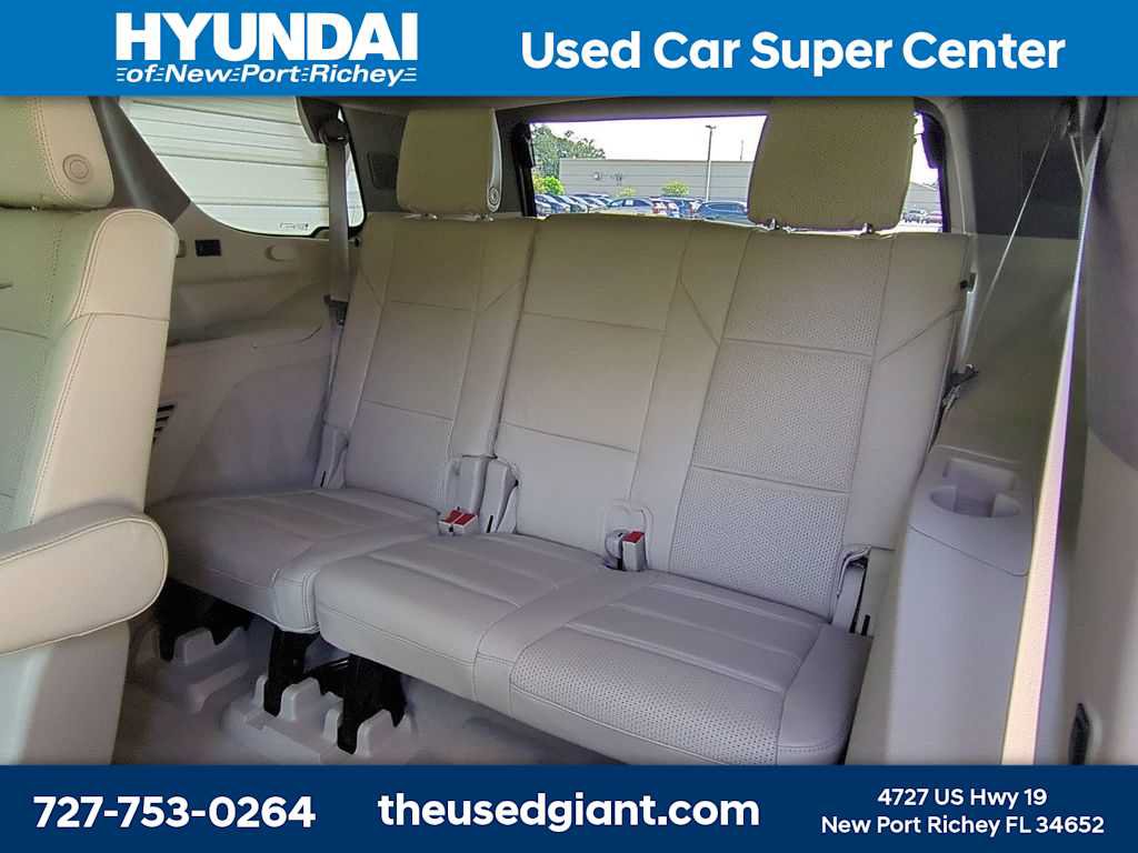 Used 2024 Cadillac Escalade Premium Luxury Platinum w/ Heavy-Duty Trailer Package AWD/4WD image 15