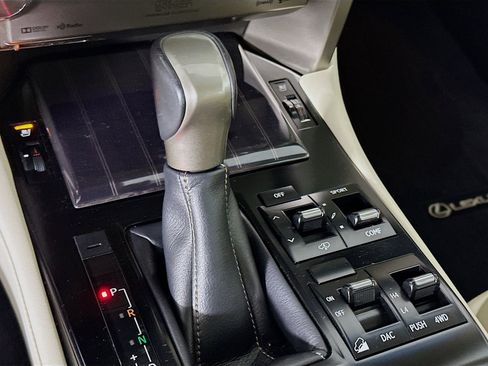 Used 2021 Lexus GX 460 Luxury w/ Sport Design Package AWD/4WD image 25