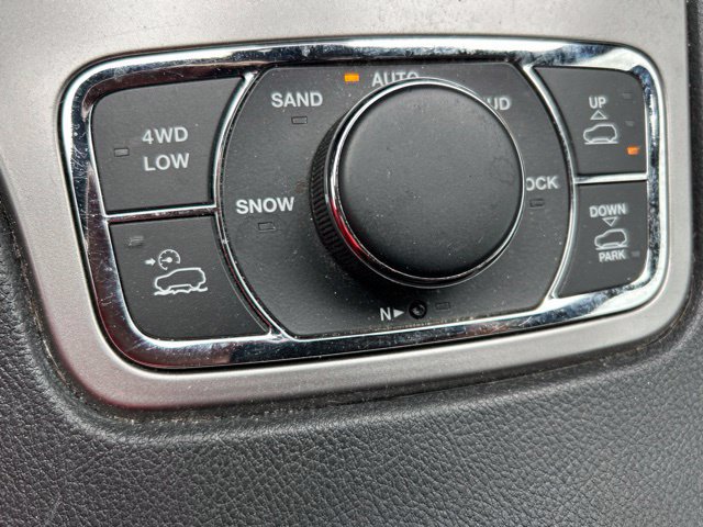 Used 2020 Jeep Grand Cherokee Trailhawk AWD/4WD image 23