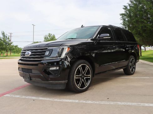 Used 2020 Ford Expedition Limited w/ Equipment Group 303A RWD image 3