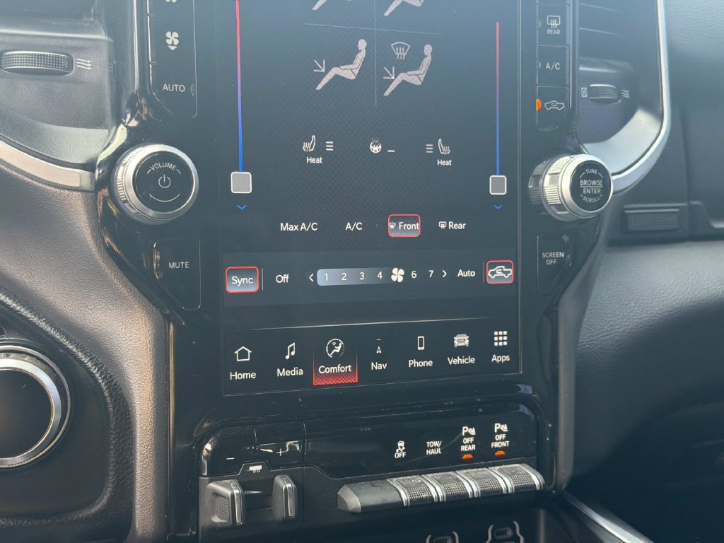 Used 2023 RAM 1500 Big Horn AWD/4WD image 6