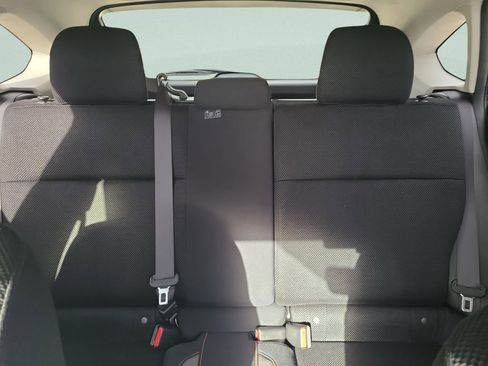 Used 2017 Subaru Crosstrek 2.0i Premium image 17