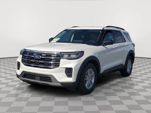 New 2026 Ford Explorer Active image 2