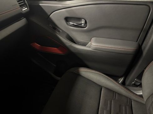 Used 2024 Nissan Frontier PRO-4X w/ Off-Road Protection Package image 15