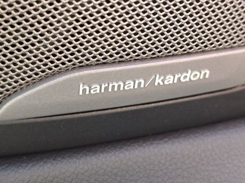 Used 2023 BMW X6 xDrive40i w/ M Sport Package image 19