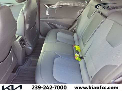 New 2026 Kia Niro Wind FWD image 13