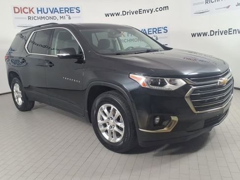 Used 2020 Chevrolet Traverse LT w/ LPO, Floor Liner Package image 3