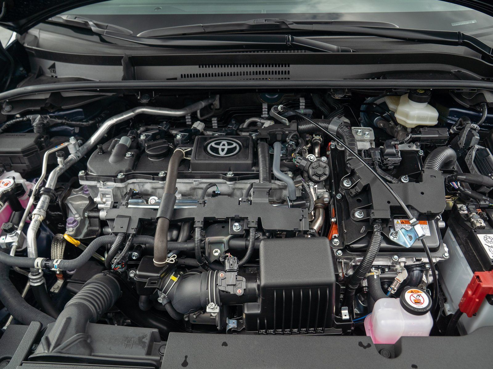 Used 2025 Toyota Corolla SE FWD image 30