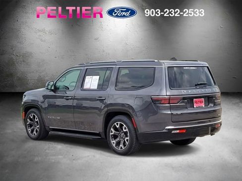 Used 2024 Jeep Wagoneer Series III AWD/4WD image 7
