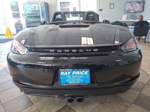 Used 2025 Porsche 718 Boxster RWD image 5